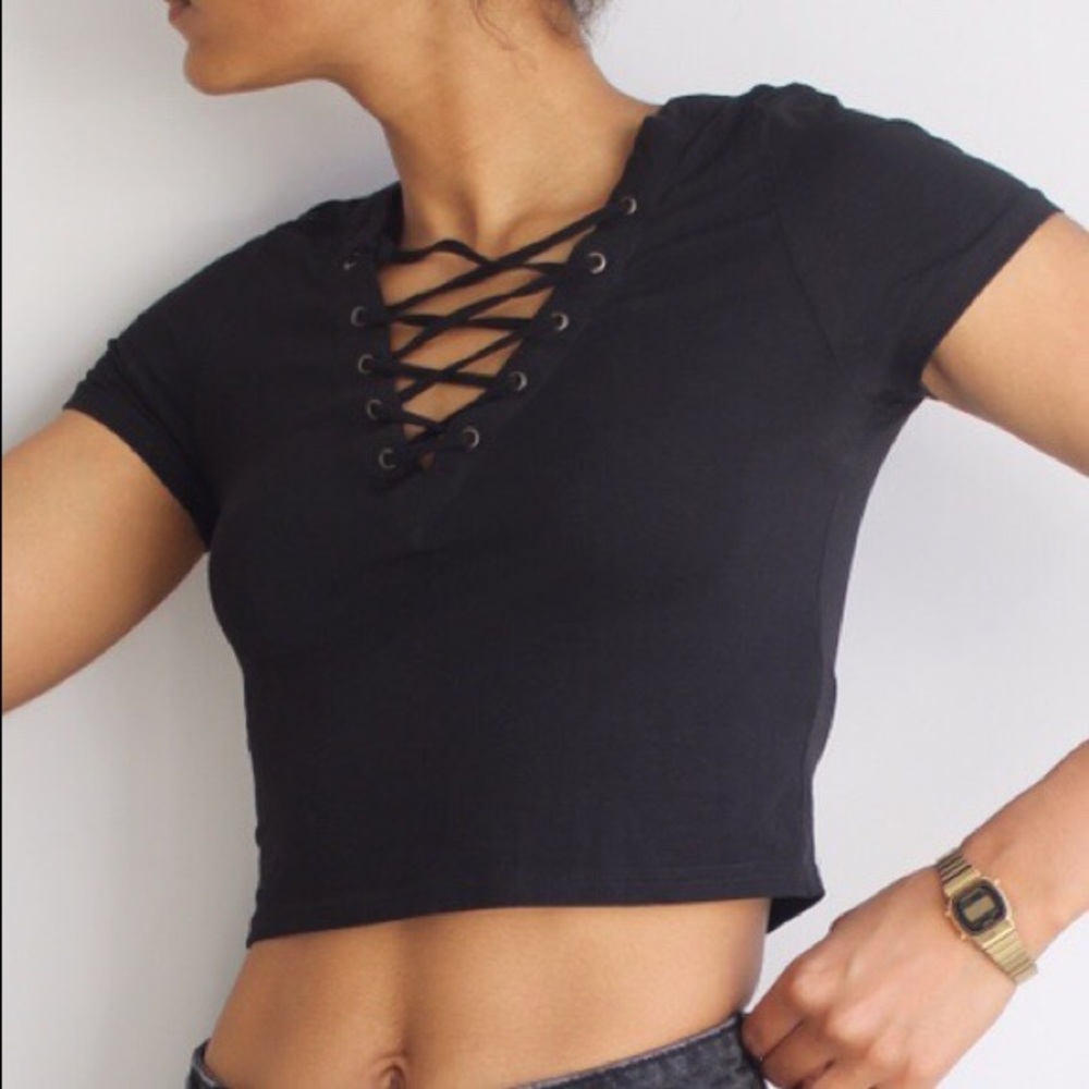 NWT Black Crop T-shirt with Lattice Tie Up Neckline Womens Size Small